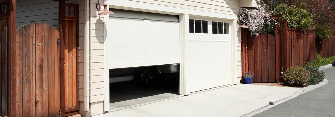 Repair Garage Door Won't Close Light Blinks in Kankakee, Illinois